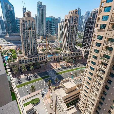 Luxurious One Bedroom Apartment With Burj Khalifa View Dubai Exterior foto