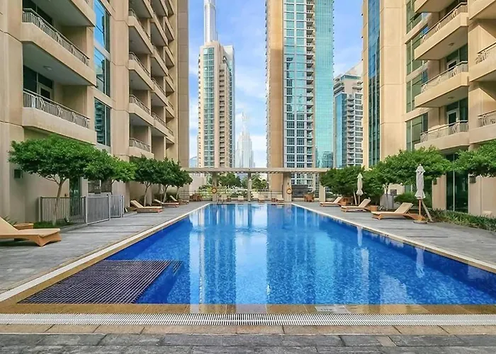 Luxurious One Bedroom Apartment With Burj Khalifa View