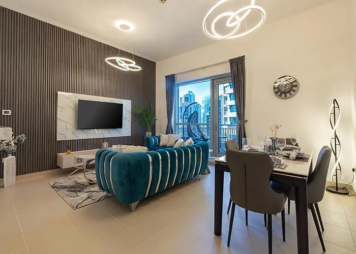 Luxurious One Bedroom Apartment With Burj Khalifa View