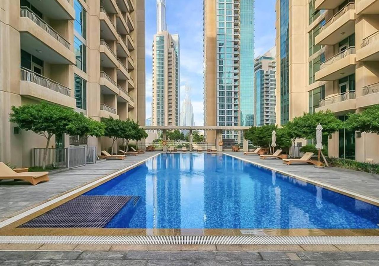 Luxurious One Bedroom With Burj Khalifa View شقة دبي