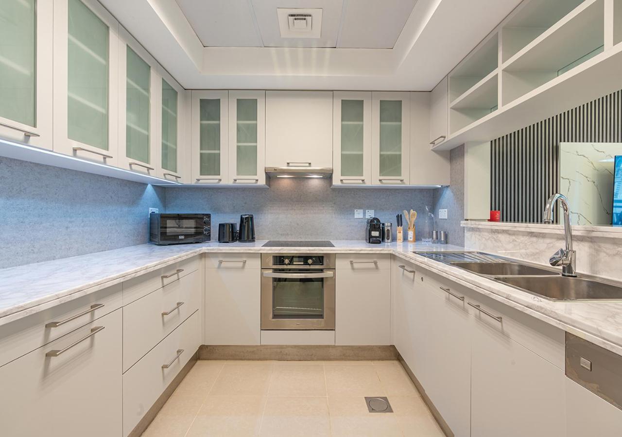 شقة Luxurious One Bedroom With Burj Khalifa View *